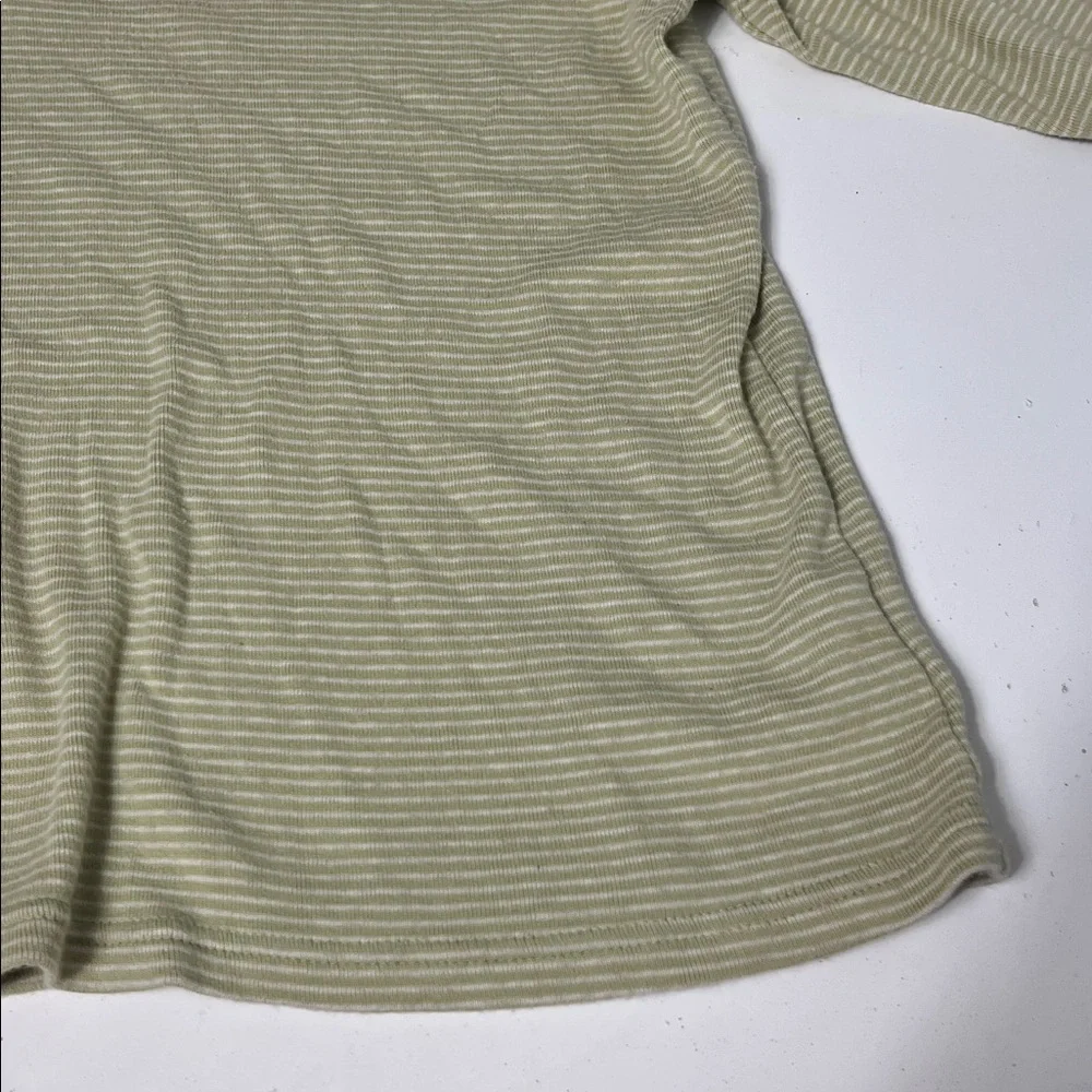 Jones Wear Sport XL Green White Striped V Neck Long Sleeve T Shirt